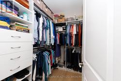 Primary Bedroom w/walk-in-closet & 4pc ensuite - 