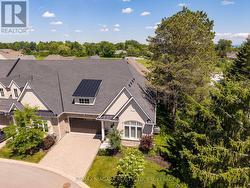 End Unit on greenspace - 