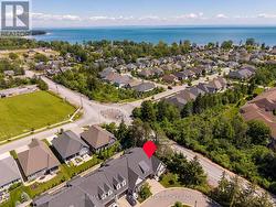 End Unit on greenspace - 
