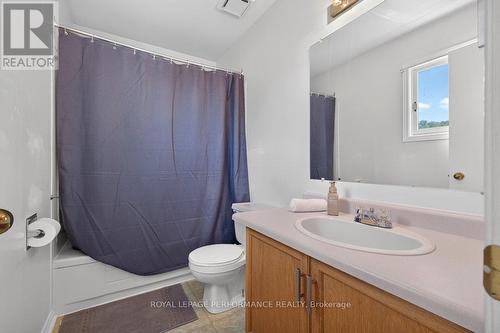 38 Burlington Crescent, Ottawa, ON 