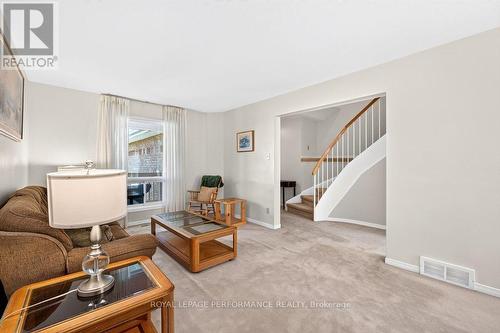 38 Burlington Crescent, Ottawa, ON 