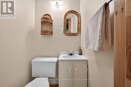 38 Burlington Crescent, Ottawa, ON 