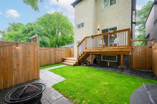 146 Pilgrim Avenue, Winnipeg, MB 