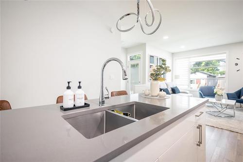 146 Pilgrim Avenue, Winnipeg, MB - Indoor Photo Showing Kitchen With Double Sink