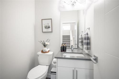 146 Pilgrim Avenue, Winnipeg, MB - Indoor Photo Showing Bathroom