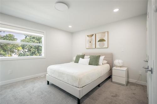 146 Pilgrim Avenue, Winnipeg, MB - Indoor Photo Showing Bedroom