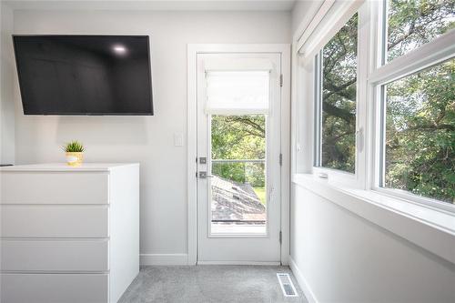 146 Pilgrim Avenue, Winnipeg, MB - Indoor Photo Showing Other Room