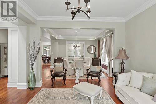 17 Agar Crescent, Toronto, ON 