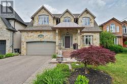 17 AGAR CRESCENT Toronto, ON M9B 5A4