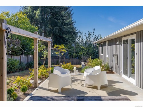 538 Tamarack Dr, Qualicum Beach, BC 