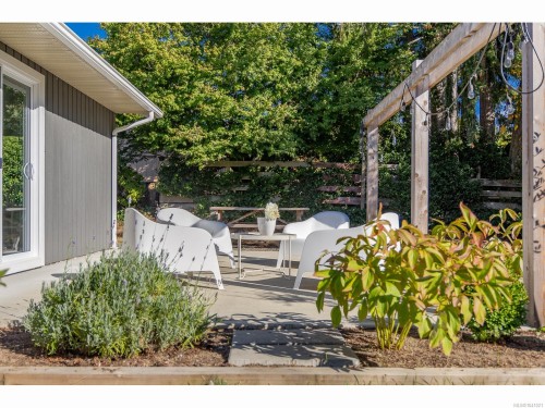 538 Tamarack Dr, Qualicum Beach, BC 