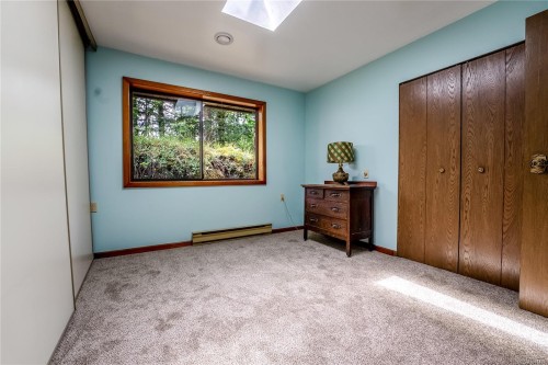 1698 Millstream Rd, Highlands, BC 