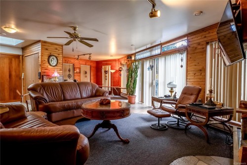 1698 Millstream Rd, Highlands, BC 