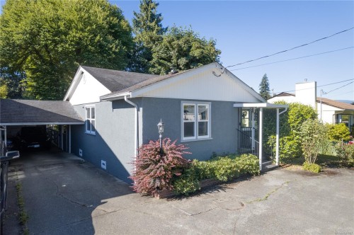930 Wharncliffe Rd, Duncan, BC 