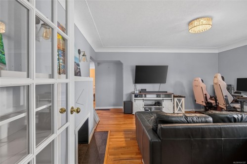 930 Wharncliffe Rd, Duncan, BC 