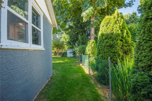 930 Wharncliffe Rd, Duncan, BC 