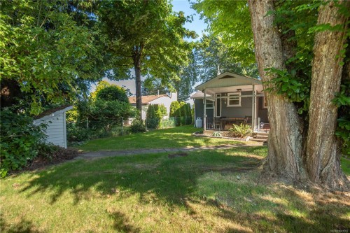 930 Wharncliffe Rd, Duncan, BC 