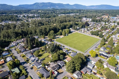 930 Wharncliffe Rd, Duncan, BC 