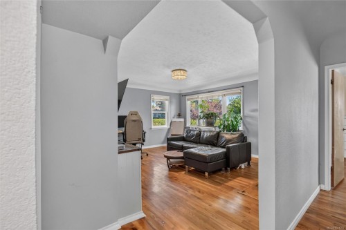 930 Wharncliffe Rd, Duncan, BC 