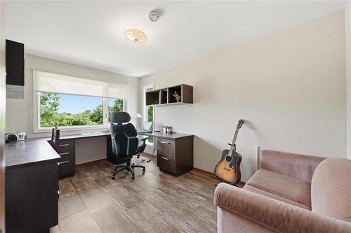 39 D'Arcy Dr, Winnipeg, MB 