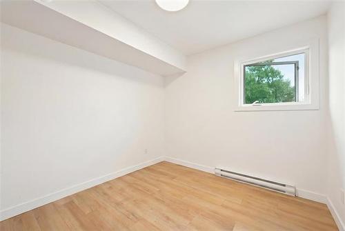 127 Traverse Ave, Winnipeg, MB 