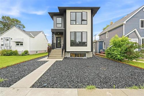 127 Traverse Ave, Winnipeg, MB 