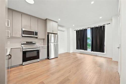 127 Traverse Ave, Winnipeg, MB 