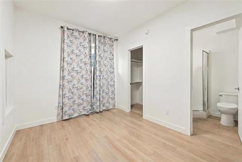 127 Traverse Ave, Winnipeg, MB 