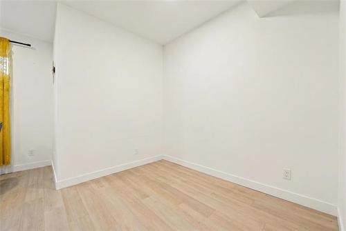 127 Traverse Ave, Winnipeg, MB 