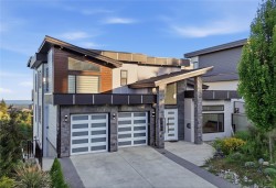 2197 Navigators Rise Langford, BC V9B 0P4