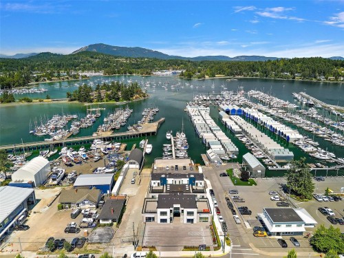 #102-2270 Harbour Rd, Sidney, BC 