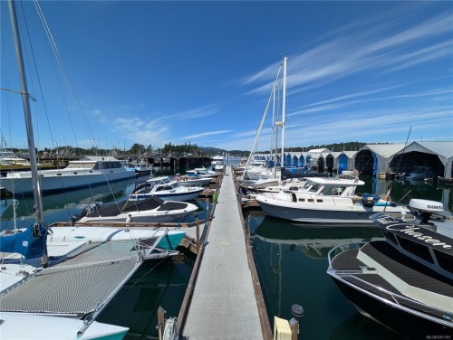 #102-2270 Harbour Rd, Sidney, BC 