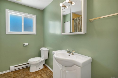 9503 Scott St, Port Hardy, BC 