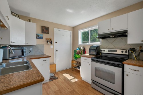 9503 Scott St, Port Hardy, BC 