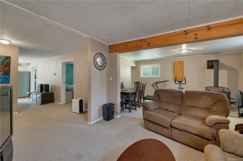 9503 Scott St, Port Hardy, BC 