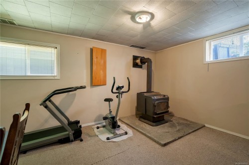 9503 Scott St, Port Hardy, BC 