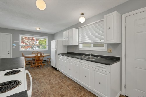 9503 Scott St, Port Hardy, BC 