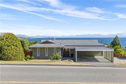 7158 Dickinson Rd  Lantzville, BC V0R 2H0