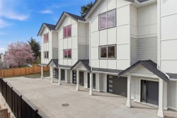 #3-621 Broadway St Saanich, BC V8Z 2G5