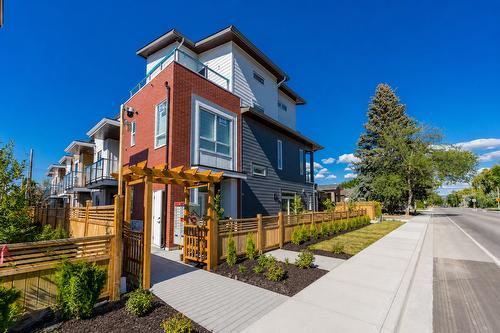 6-760 Raymer Avenue  Kelowna, BC V1Y 4Z8