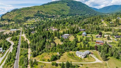 850 Packing Shed Road, Creston, BC 