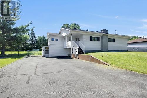6898 MITCH OWENS ROAD  Ottawa, ON K4P 1C5