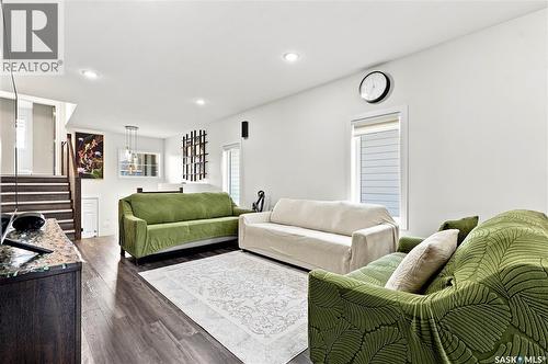671 Underhill Road, Saskatoon, SK - Indoor Photo Showing Living Room