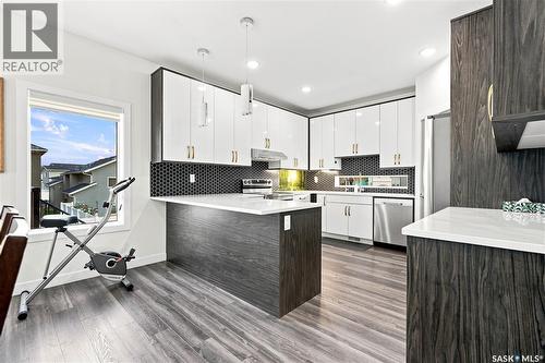 671 Underhill Road, Saskatoon, SK - Indoor Photo Showing Kitchen