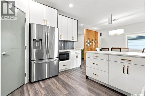 671 Underhill Road, Saskatoon, SK - Indoor Photo Showing Kitchen With Stainless Steel Kitchen With Upgraded Kitchen