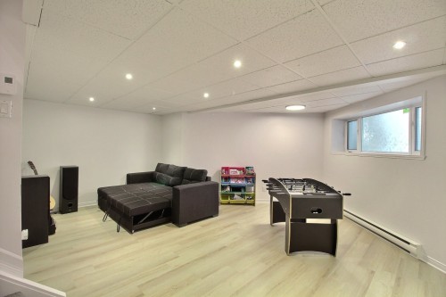 Salle familiale - 262 Rue Paradis, Val-D'Or, QC 