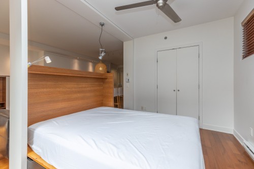 Chambre à coucher - 102-400 Rue De L'Inspecteur, Montréal (Le Sud-Ouest), QC - Indoor Photo Showing Bedroom