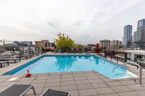 Piscine - 102-400 Rue De L'Inspecteur, Montréal (Le Sud-Ouest), QC - Outdoor With In Ground Pool