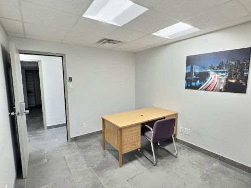 Bureau - 300 Av. Centrale, Val-D'Or, QC 
