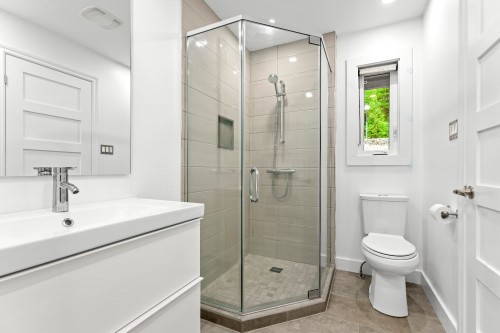 Salle de bains - 143 Ch. Du Hibou, Potton, QC - Indoor Photo Showing Bathroom
